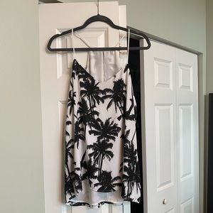 Palm print tank
